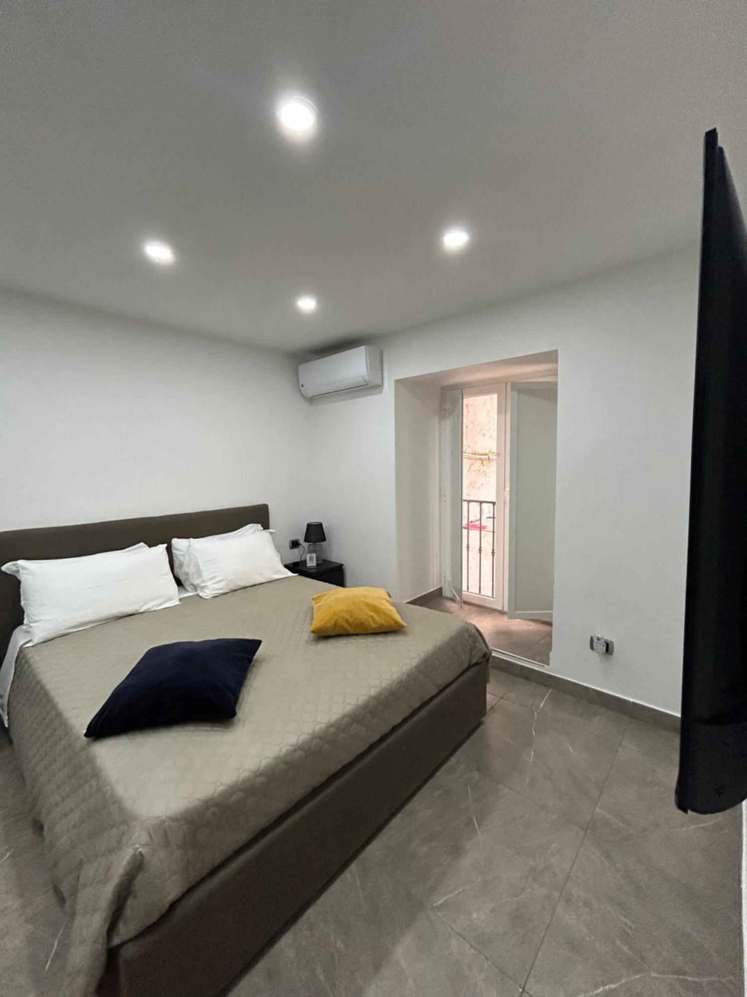 Casina Al Duomo Appartement Napels Buitenkant foto