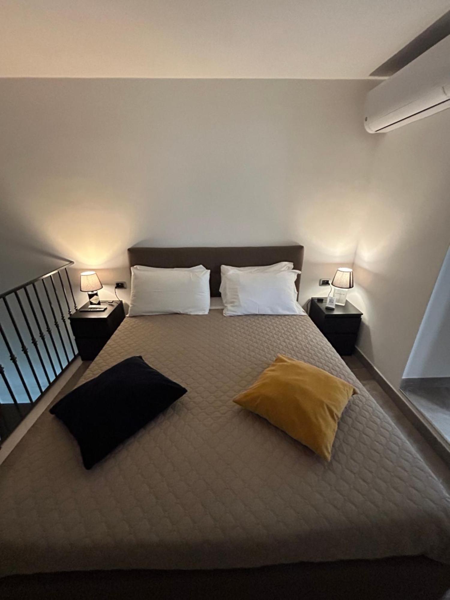 Casina Al Duomo Appartement Napels Buitenkant foto